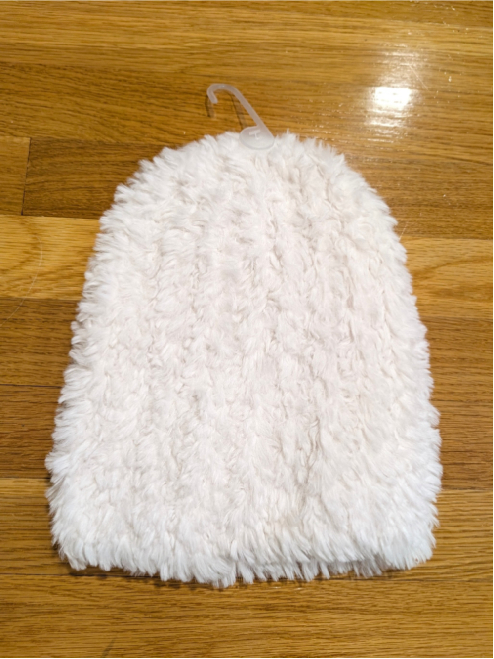Old Navy NWT Faux Fur Beanie Hat One Size White